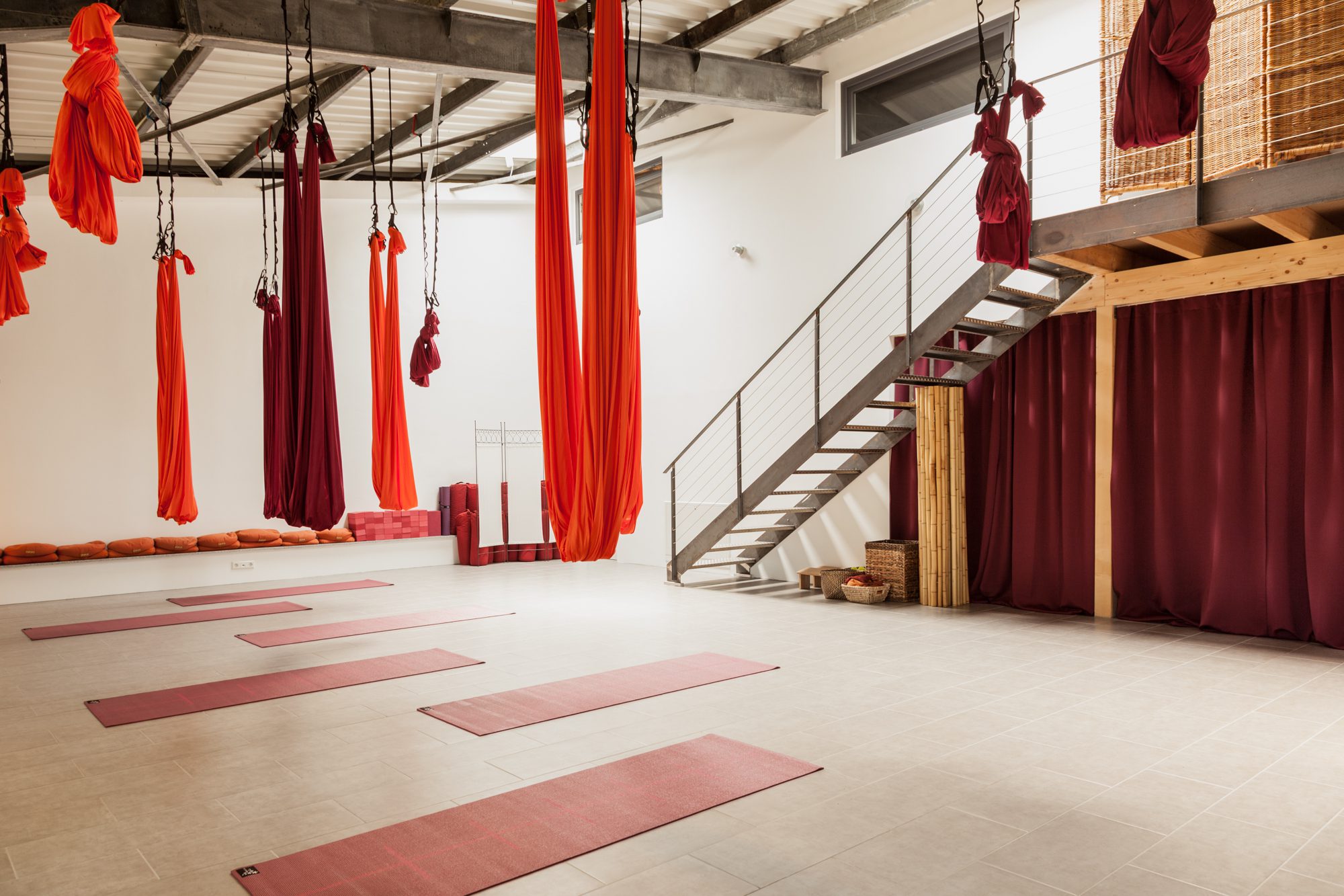 Aerial-Hatha-Yoga-Ansicht